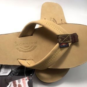 Rainbow sandals brand NEW 

Men’s Small 7 1/2 to 8 1/2